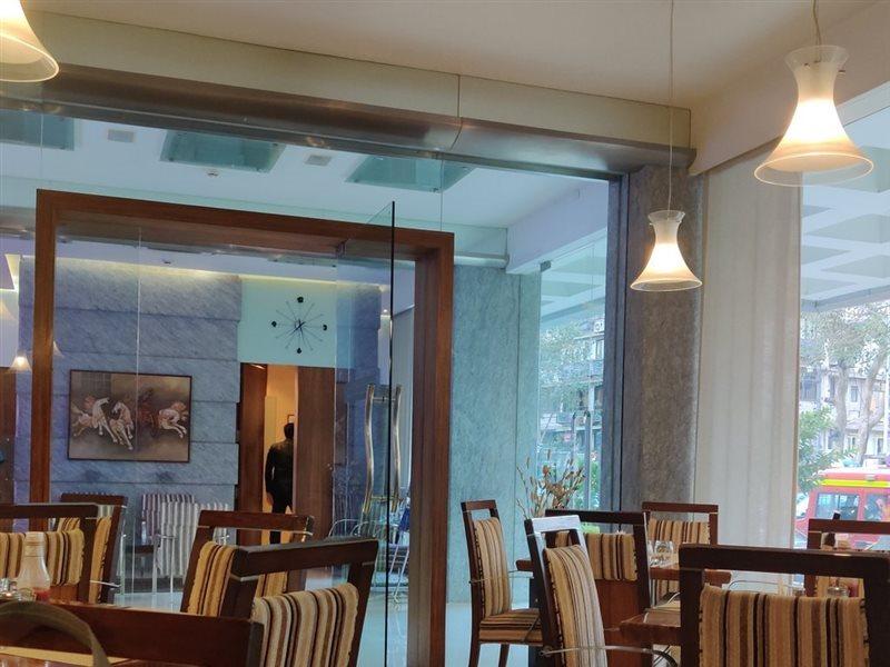 Regency Hotel Mumbai Exterior foto
