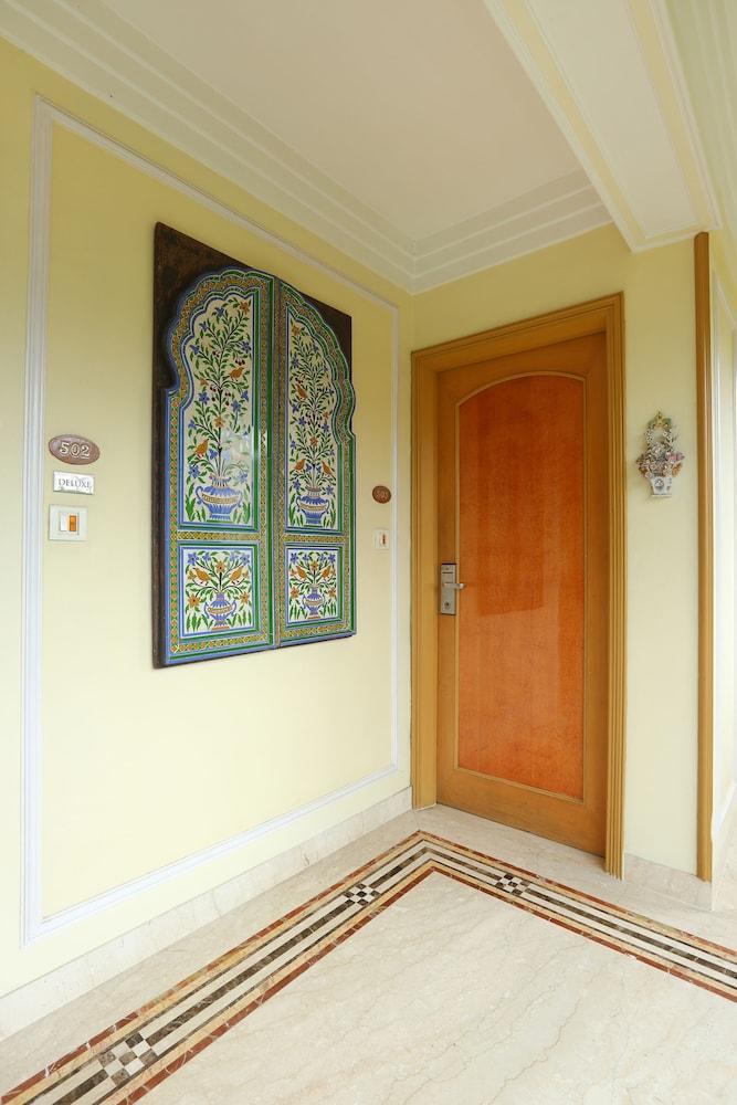 Regency Hotel Mumbai Exterior foto