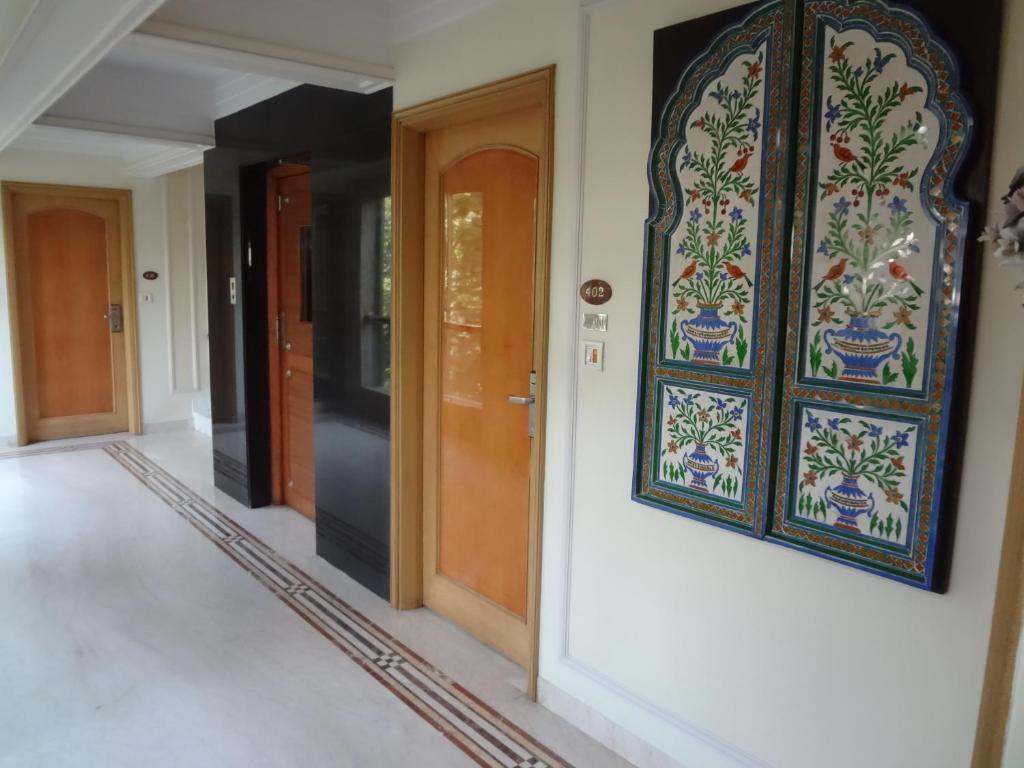 Regency Hotel Mumbai Exterior foto